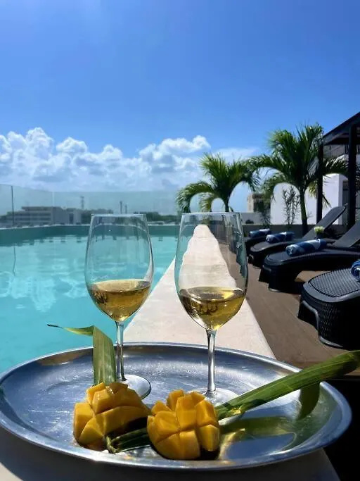 Deluxe Jr. 2 Rooms Suite, Dept. 101 Playa del Carmen